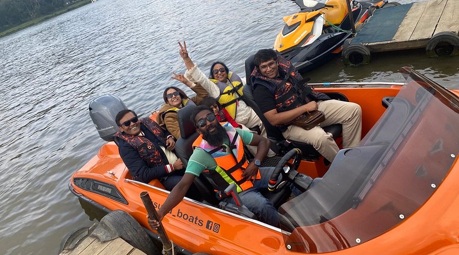 Private boat trip on Lake Gregory